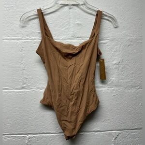 NWT Skims Fits Everybody Square Neck Bodysuit